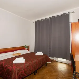 Gioia ** Milánó