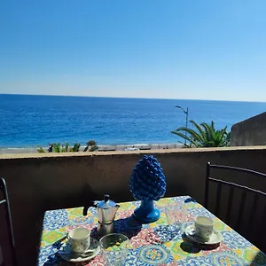 Casa Fleres Santa Teresa Di Riva