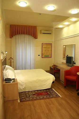 Just Hotel Milano 4*, Mailand Italien